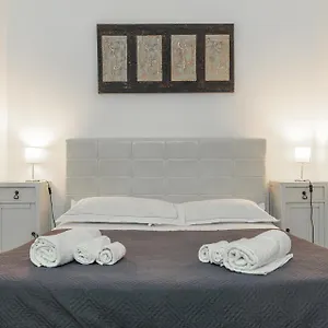 zefnea-house.taorminaitalyhotels.com/